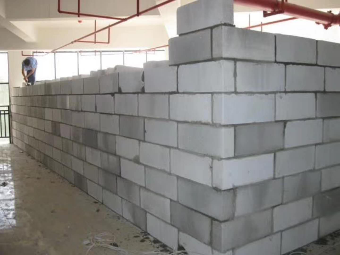 双鸭山蒸压加气混凝土砌块承重墙静力和抗震性能的研究